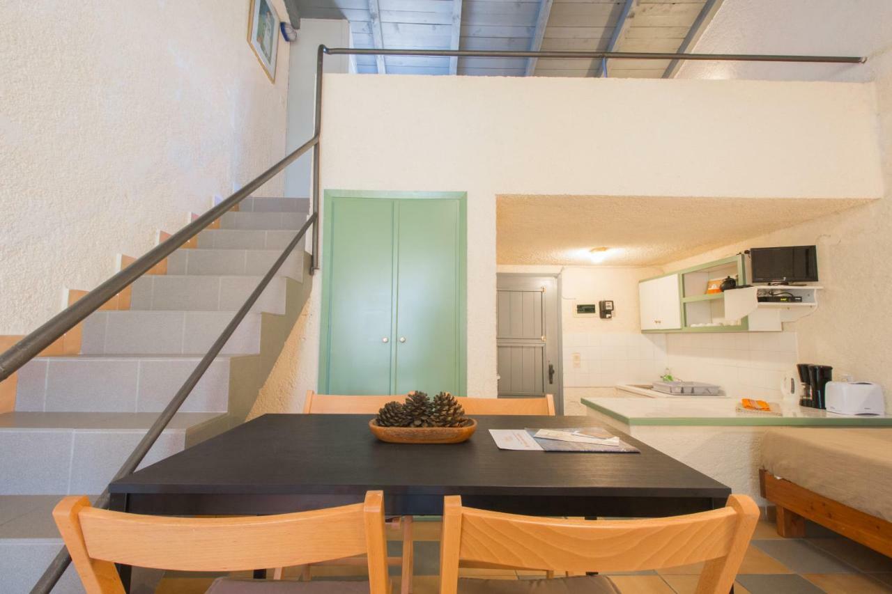 Lefkes Apartments 2 아카라비 외부 사진